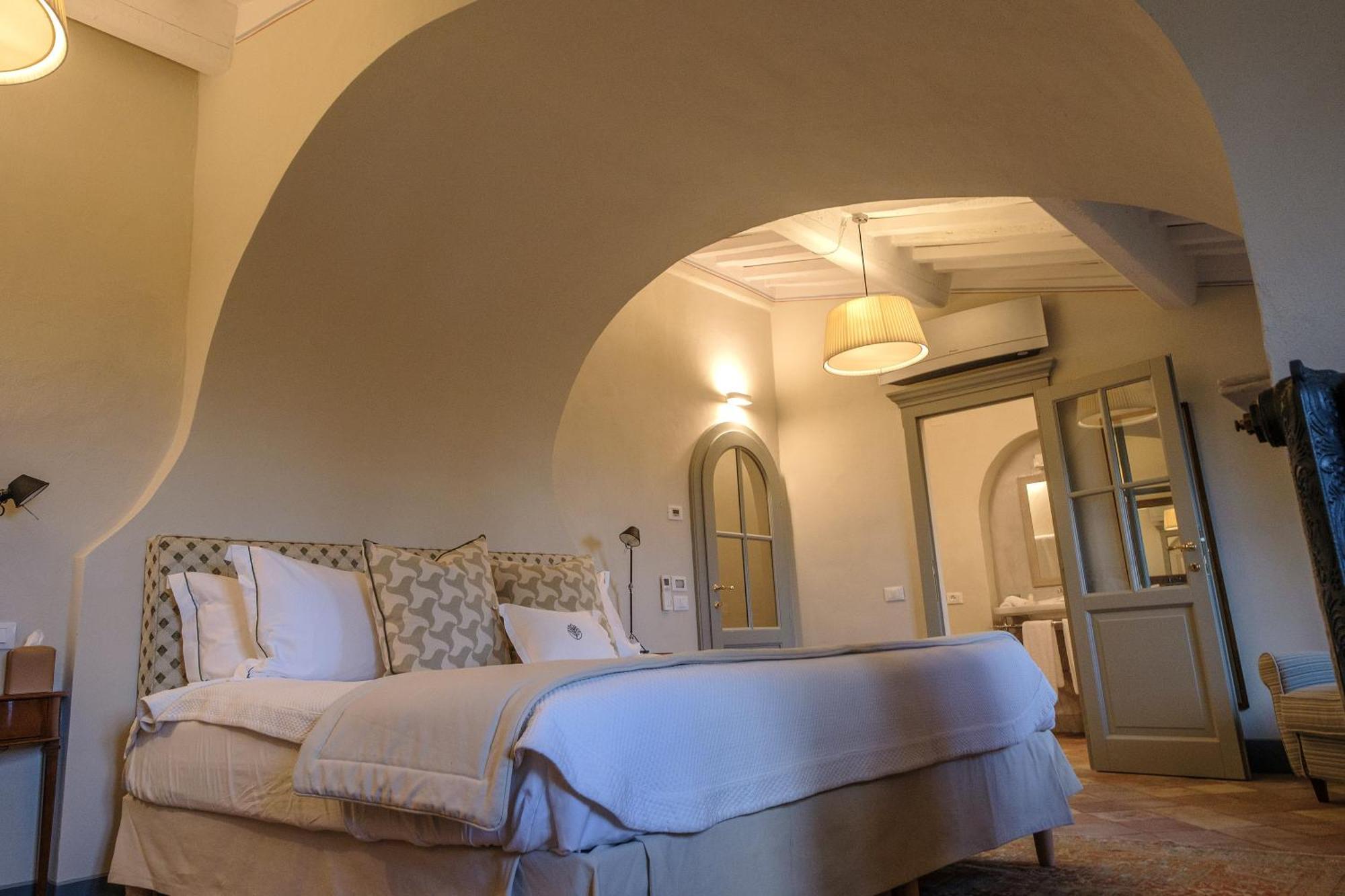 Borgo Pignano Tuscany الغرفة الصورة